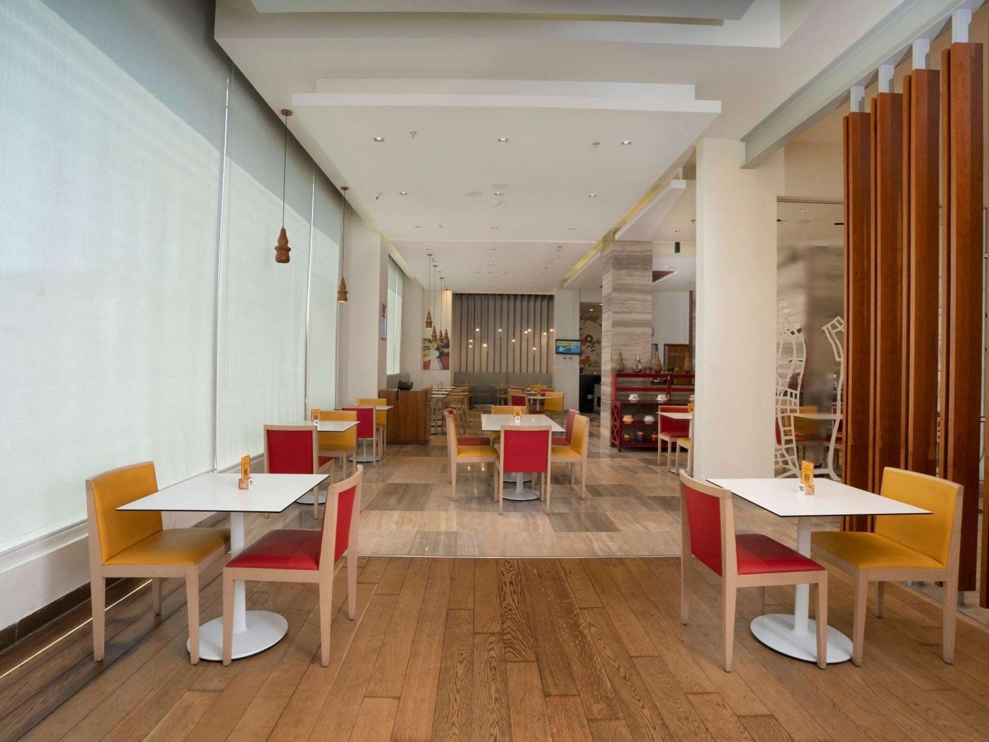 Ibis Kochi City Centre - An Accor Brand Eksteriør billede